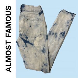 Almost Famous Junior Distressed and Tie-Dyed Skinny Jeans -‎ Size 5